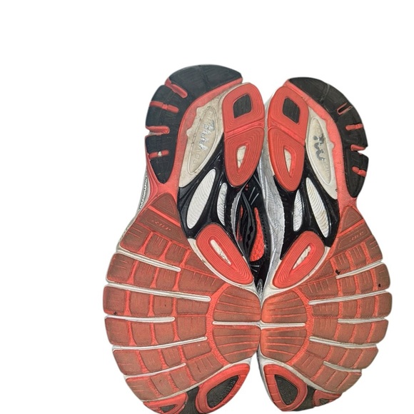 Saucony Women’s Size 7.5 Guide Running Shoes – Gray/Pink/black – Great Condition - Picture 9 of 11